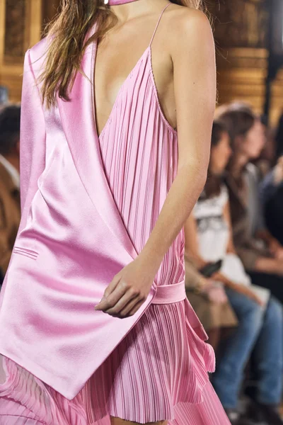 Look 67